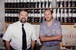 Joan Plana, a la derecha, junto a Vicente-Juan Ballester Olmos en el archivo del CEI
